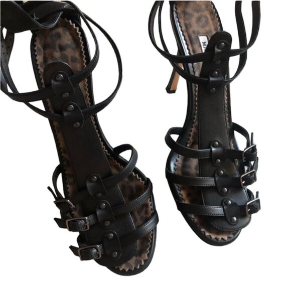 Manolo Blahnik Shoes - Picture 4 of 11